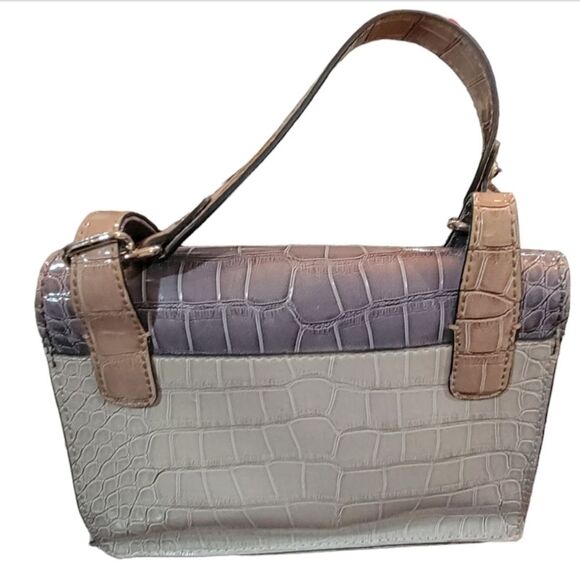 Guess Satchel purse gray animal print bow heart patent leather - Picture 2 of 13